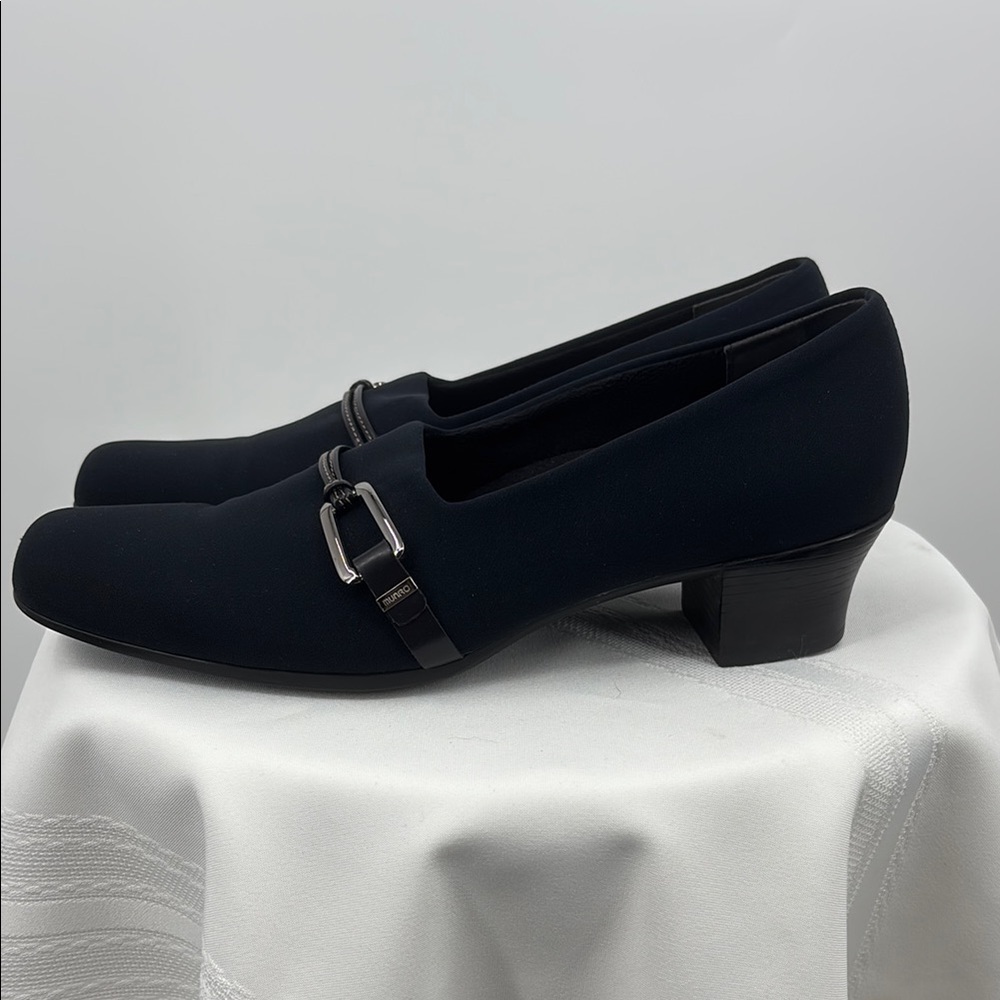 Munro Elegant Black Women's Heels, Size 9.5 - Picture 3 of 6